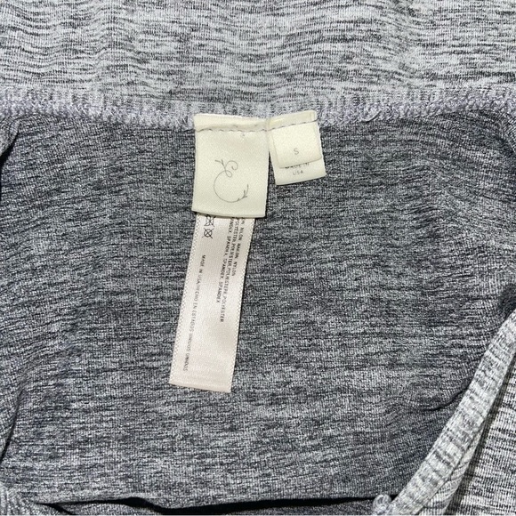Anthropologie Eloise Reversible  Seamless Tank Top Size Small Grey Heather Layer - Picture 9 of 13